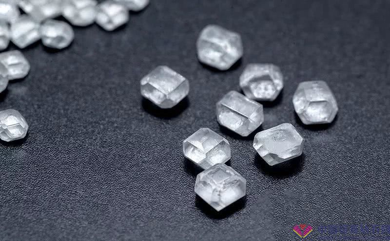 如何正确地挑选一颗培育钻石？